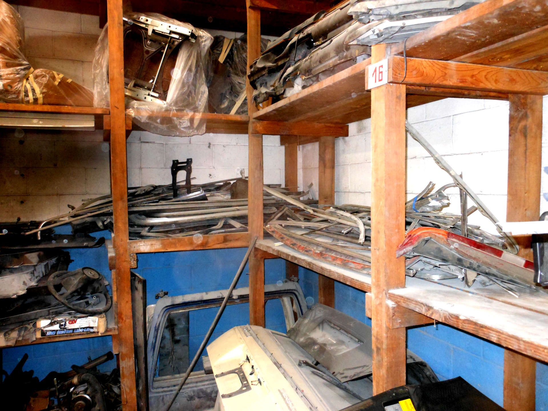 Die Regale entpuppten sich als Fundgrube