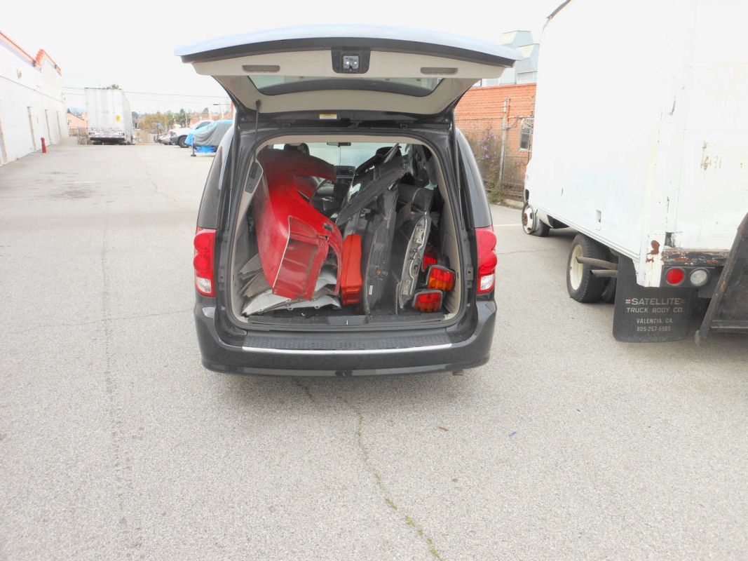 Endsammelstelle Leihauto Dodge Caravan