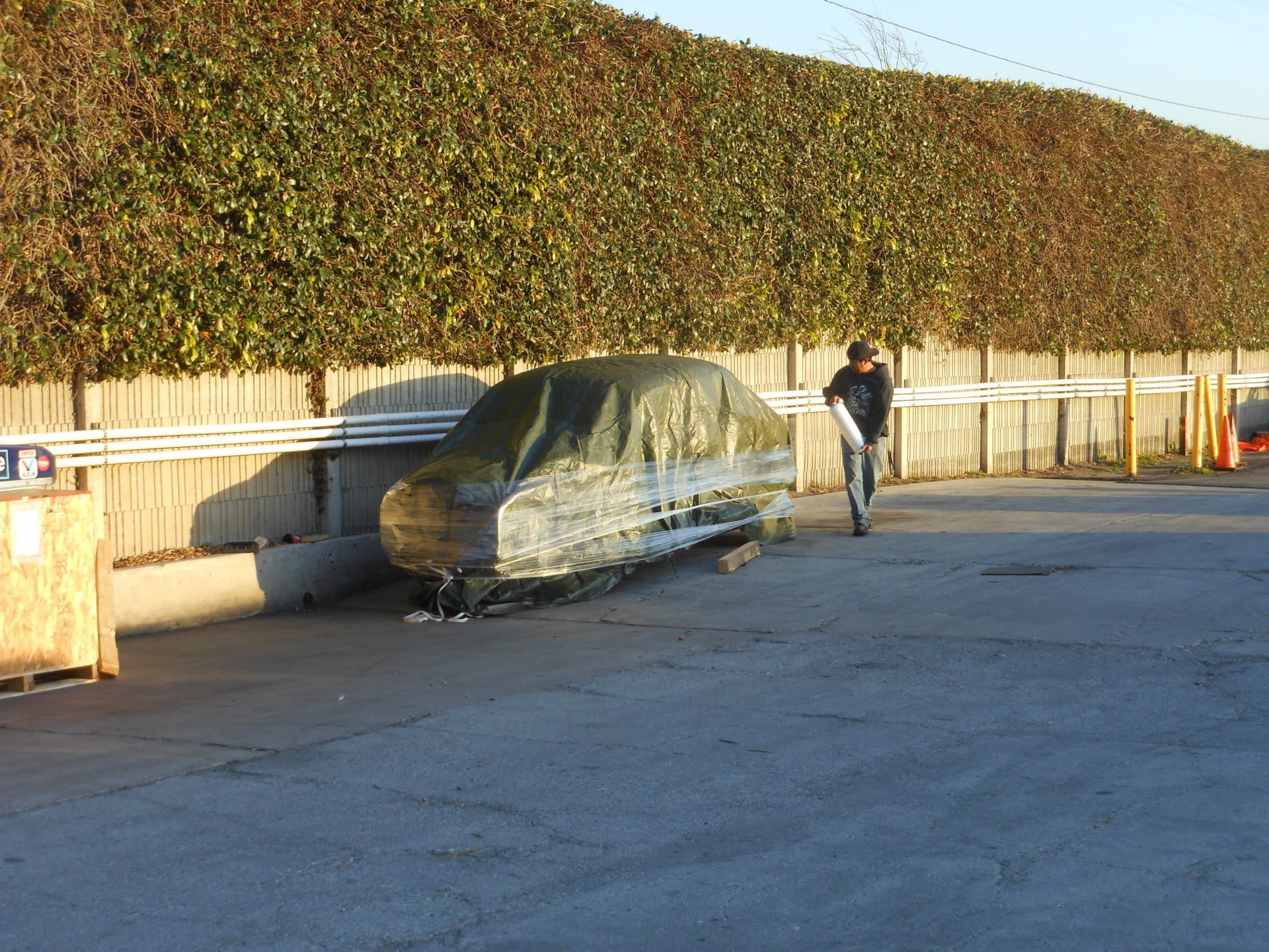 Am Hafen haben wir die Karosse dann einpacken lassen