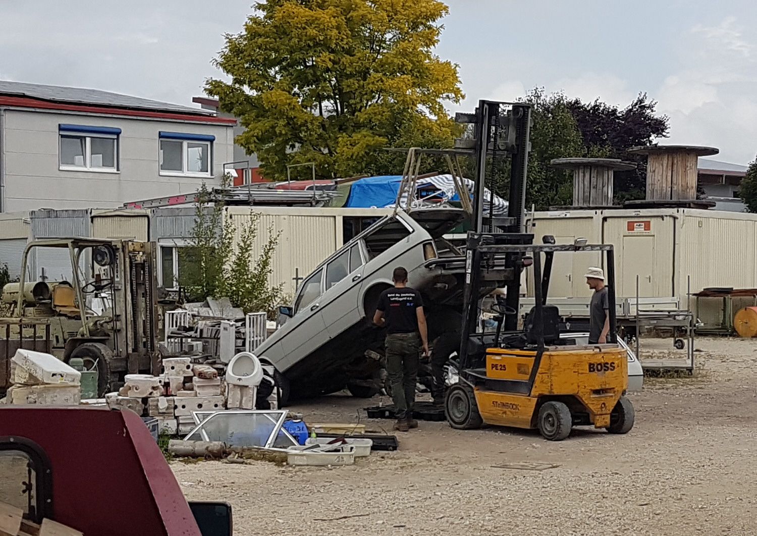  students study in the library