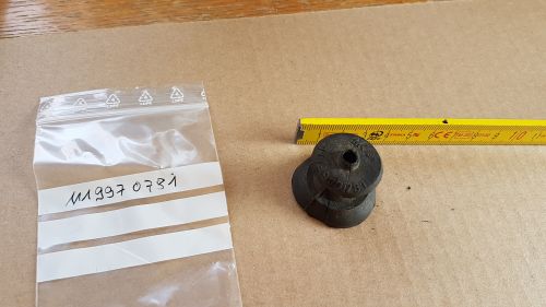 111 997 0781   Gummitiülle
